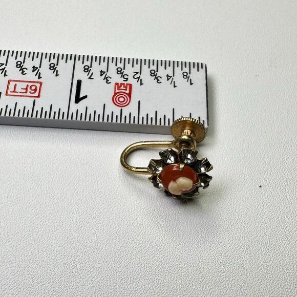 Vintage Cameo Brooch and Earrings Set Coral Pearl Detailing Victorian Style - Picture 9 of 10
